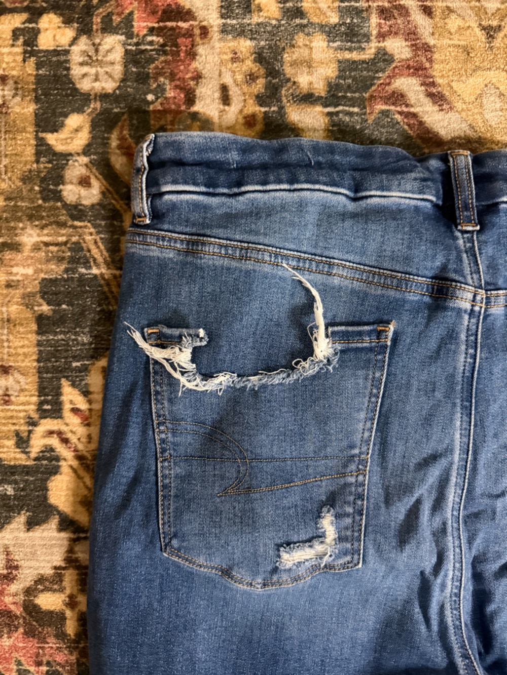 American Eagle Medium Wash High-Rise Jeans - Picture 9 of 10